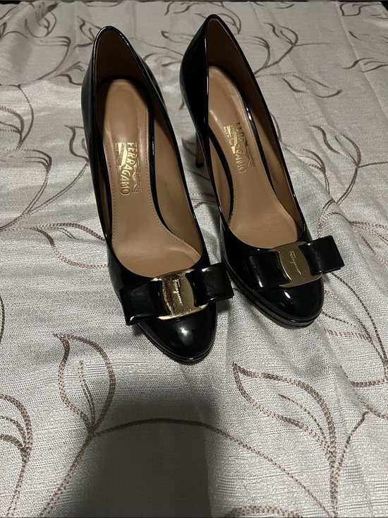 Salvatore Ferragamo Shoes - Salvatore Ferragamo Black Patent Leather Bow Pumps with Gold Plaque